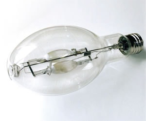 B_0612_MoneySaving32_VentureLight