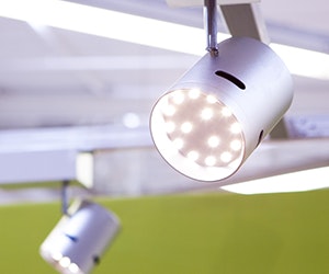 1652287829339 B 0415 Buzz Light