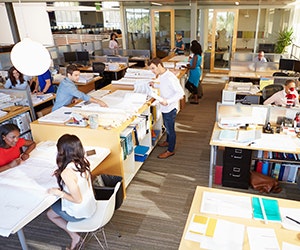 1652313677147 B 0915 News Class