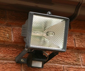 1652318305128 B 1111 Lettherebesecuritylight