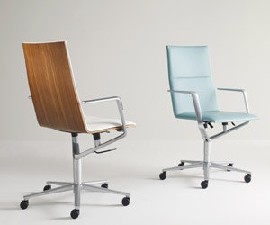 1652318495117 B 0911 Atm Pd Davisfurniture Solachair