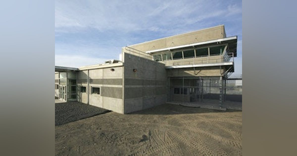 Coyote Ridge is First Prison of Its Kind | Buildings