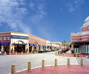 1652321320019 B 0610 Retail1