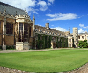 1652321715144 B 1209 Atm Collegecampus