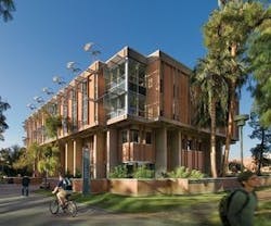 B_0409_NEWSWORTHY4 B_0409_NEWSWORTHY4