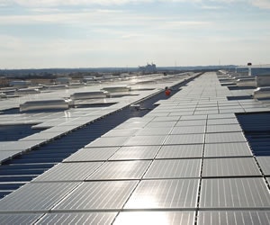 B_0512_product_PhotovoltaicMetalRoof_MBCI