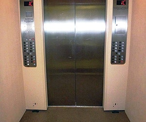 B_0414_Products_DoorGuard