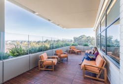 Access to views and natural light is crucial in healing environments. The LEED Platinum expansion to the Lucile Packard Children&rsquo;s Hospital delivers two outdoor terrace overlooks on every patient unit&mdash;one for patients and the other for staff.