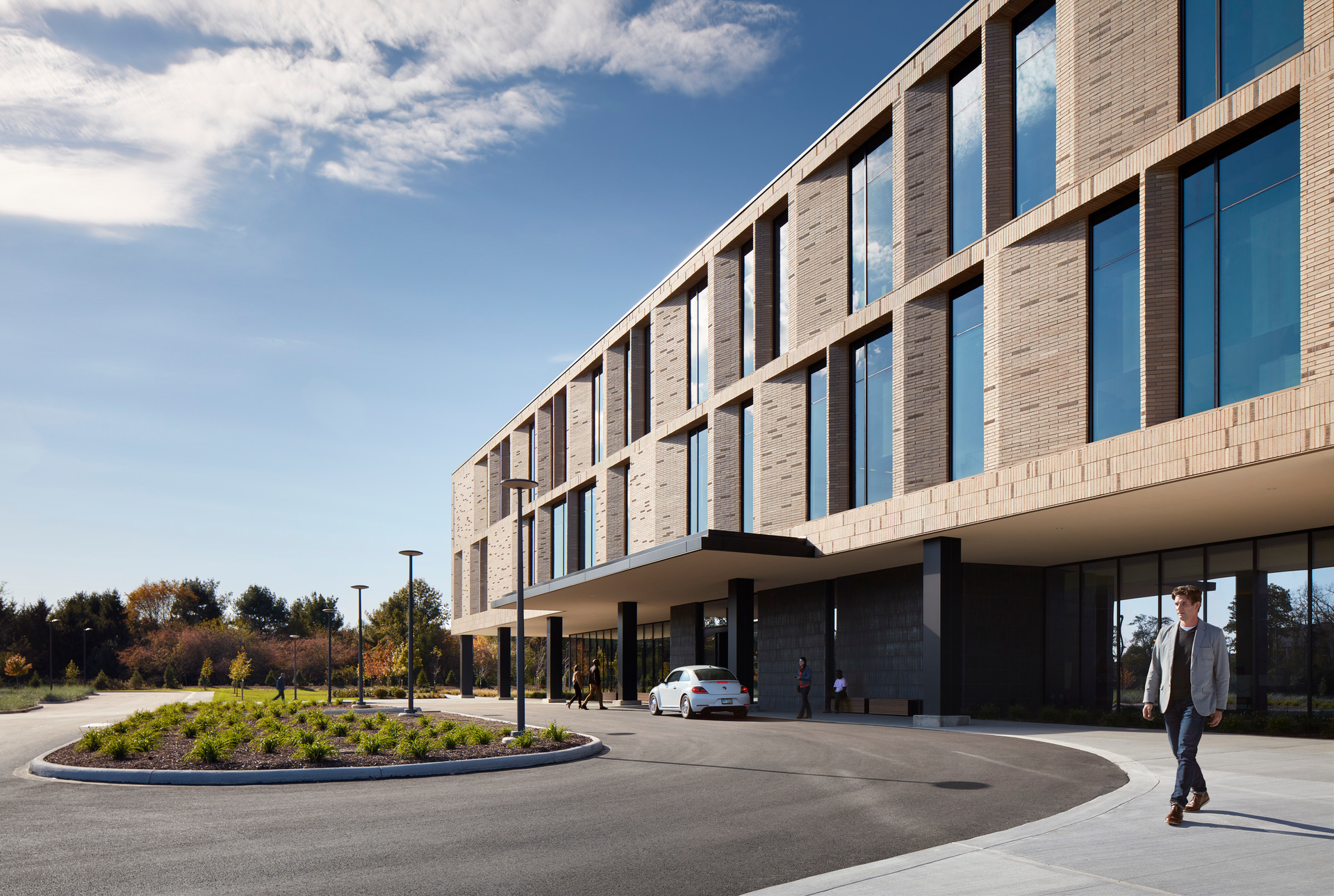 The Crystal Clinic Orthopaedic Center includes a valet-style dropoff and covered colonnade that is more typical with hotels.