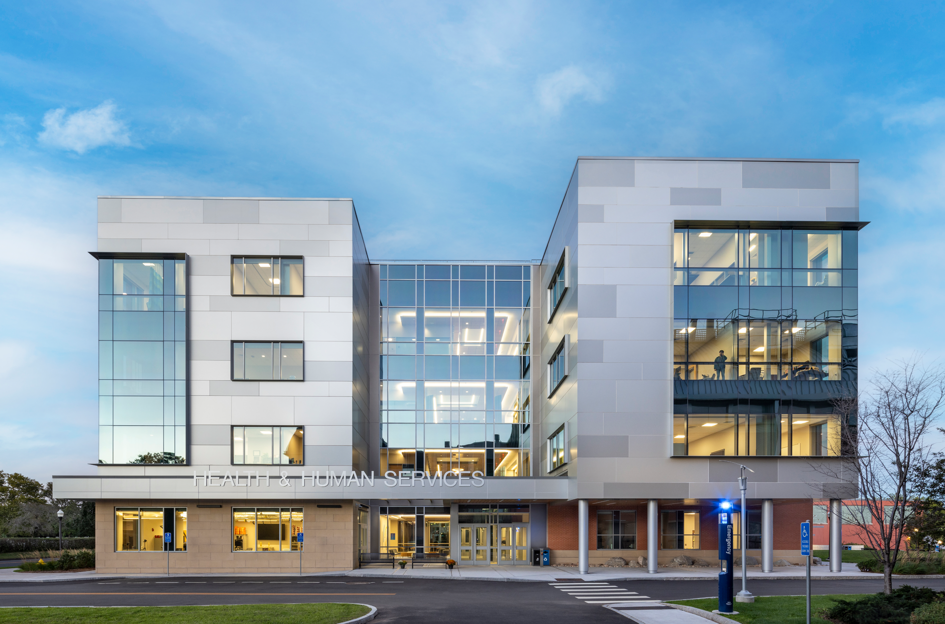 Scsu Exterior Two Wings