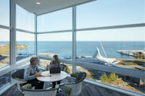 The design of the Northwestern Mutual Tower and Commons maximizes panoramic views. Making the most of the daylight you receive is an important component of mental-health-conscious workplace design, Harris said.