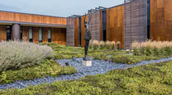 At Owensboro Hospital in Owensboro, Kentucky, elements of HGA’s human-centered design include internal courtyards, comfortable lounge seating and etched-glass screens.