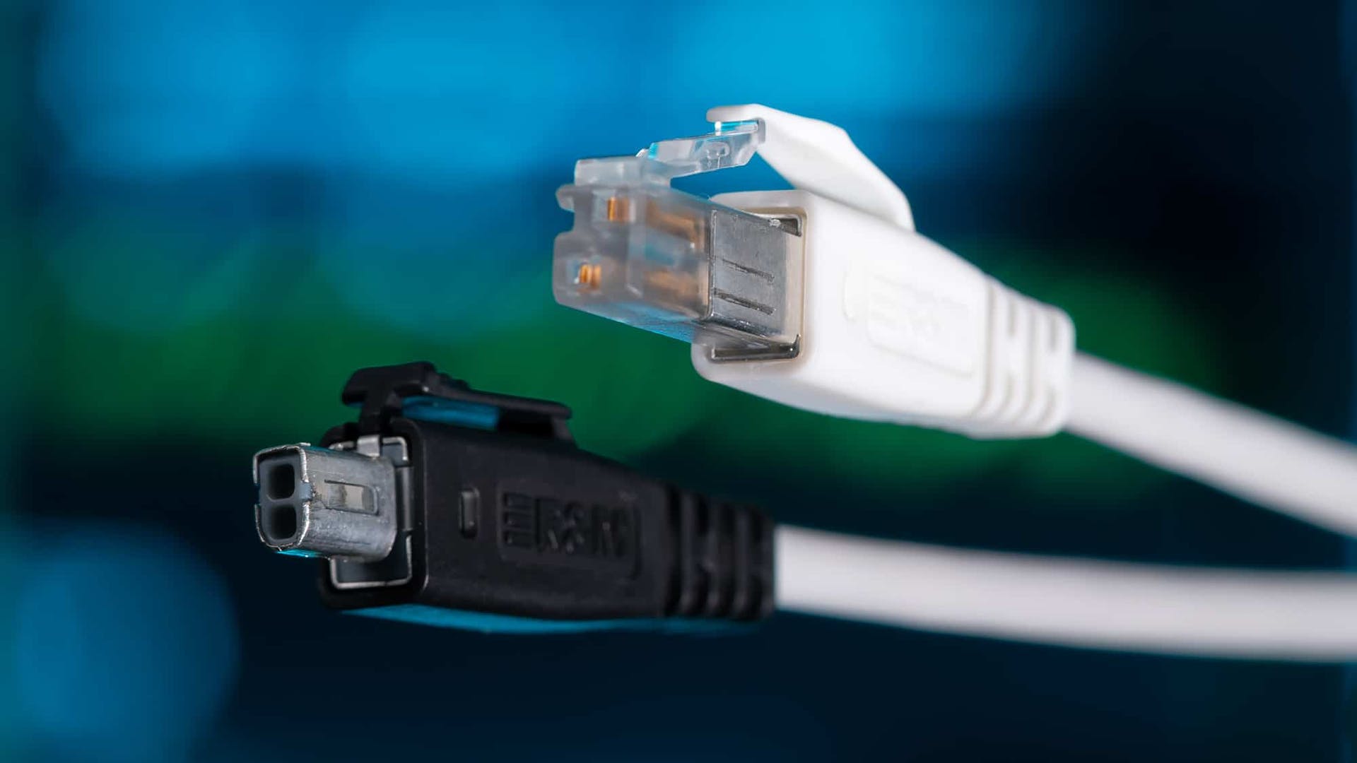 The first complete cabling system for Single Pair Ethernet (SPE) from R&M includes connector systems according to the LC-Cu standard and MSP standard, each with the corresponding connection modules.