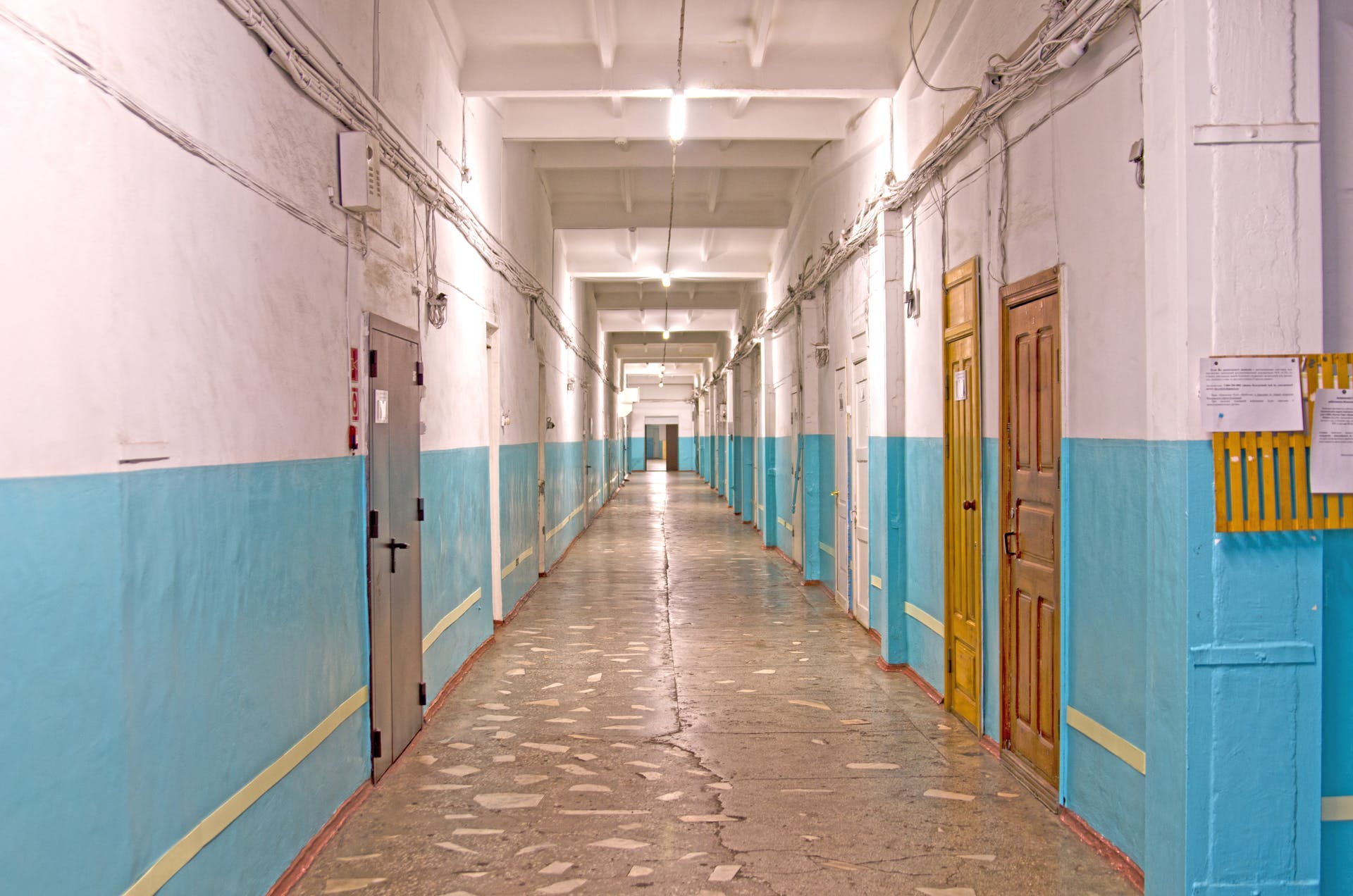 65a6973d4d0027001eb40dda Old Building Corridor