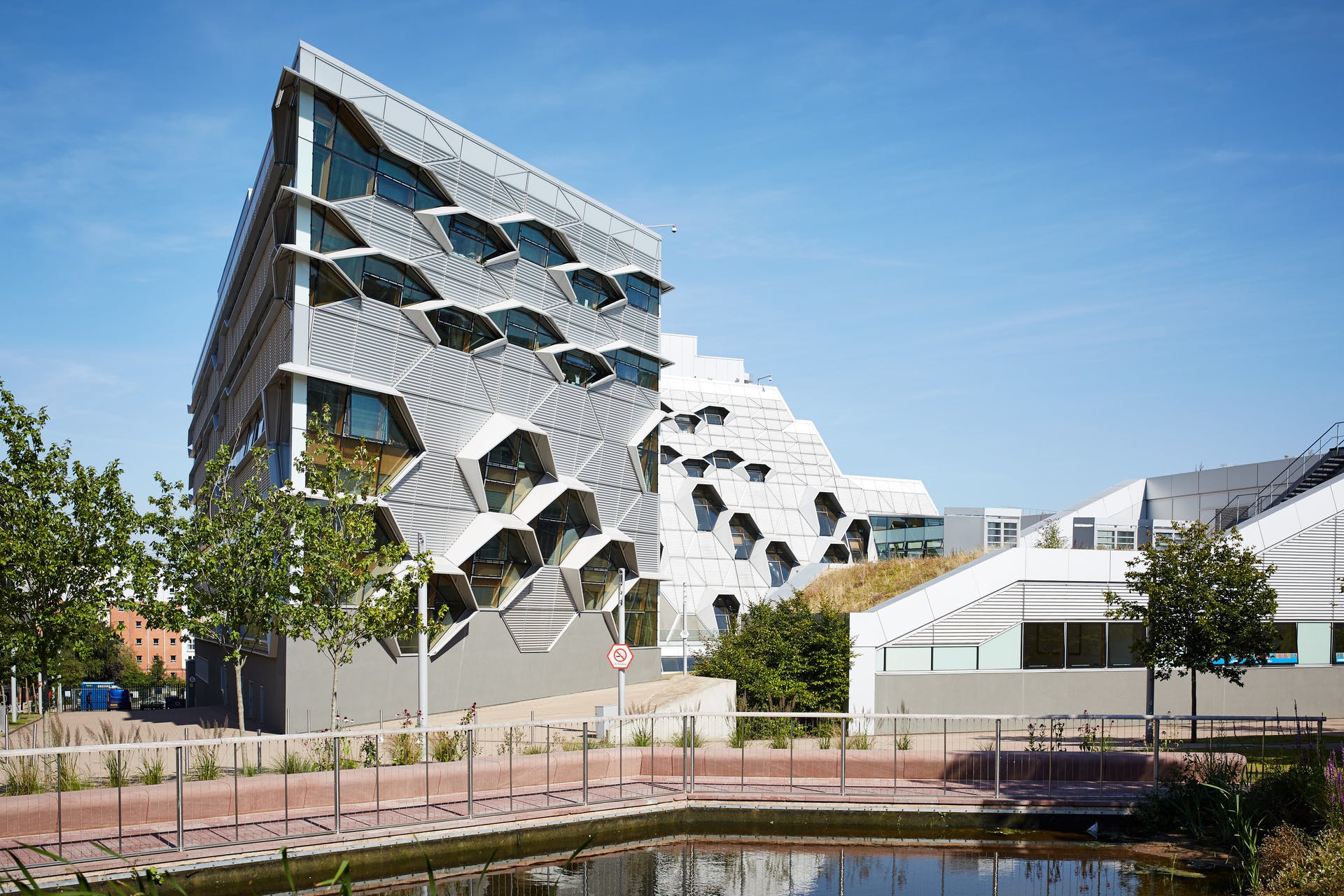 Coventry University's Engineering and Computing Building includes systems from Planon and Schneider Electric intended to improve the building's sustainability, asset resilience, and occupant experience.