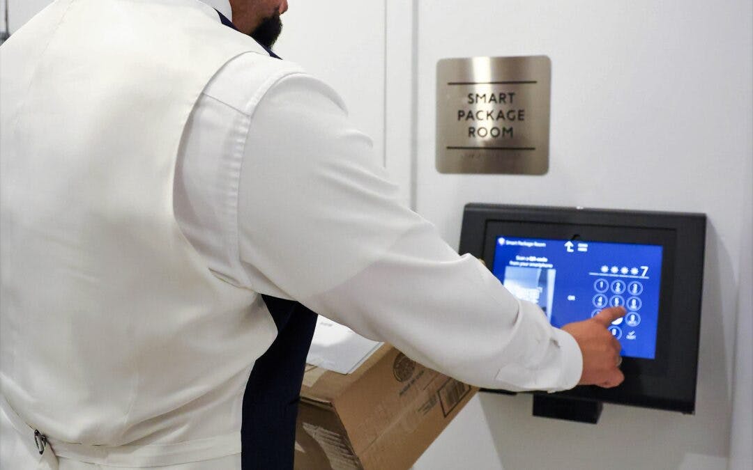 65a69fe1b08490001ef17a1c Smart Package