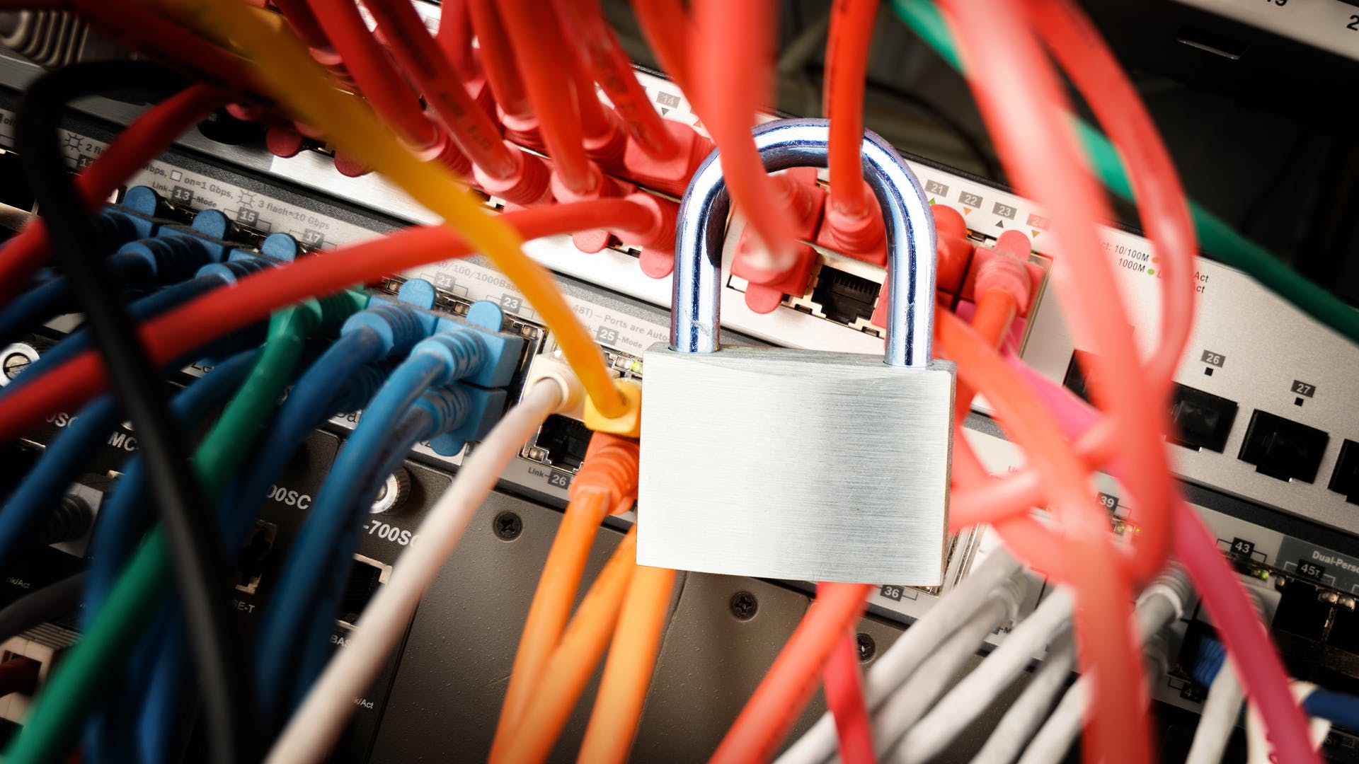 65a6a051ff568d001e0816db Securityit Dreamstime Xxl 142438201 Hero