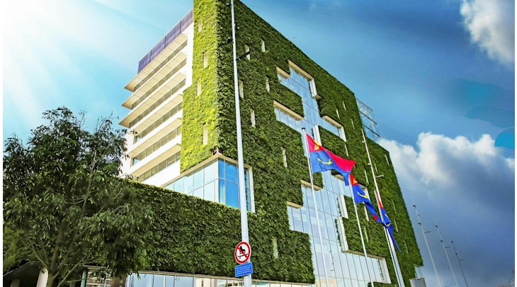 This municipal building in Venlo (Stadskantoor), Netherlands, was built using Cradle to Cradle principles and features a biomimetic facade.