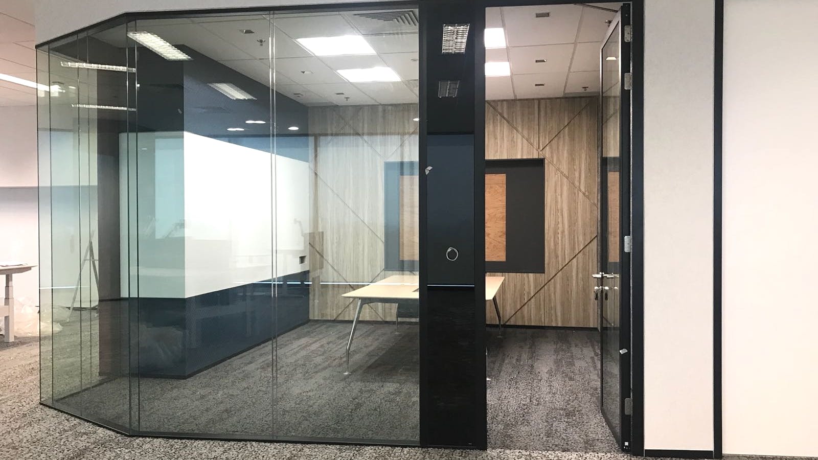 puroptima__edge_affinity_plus_glass_doors