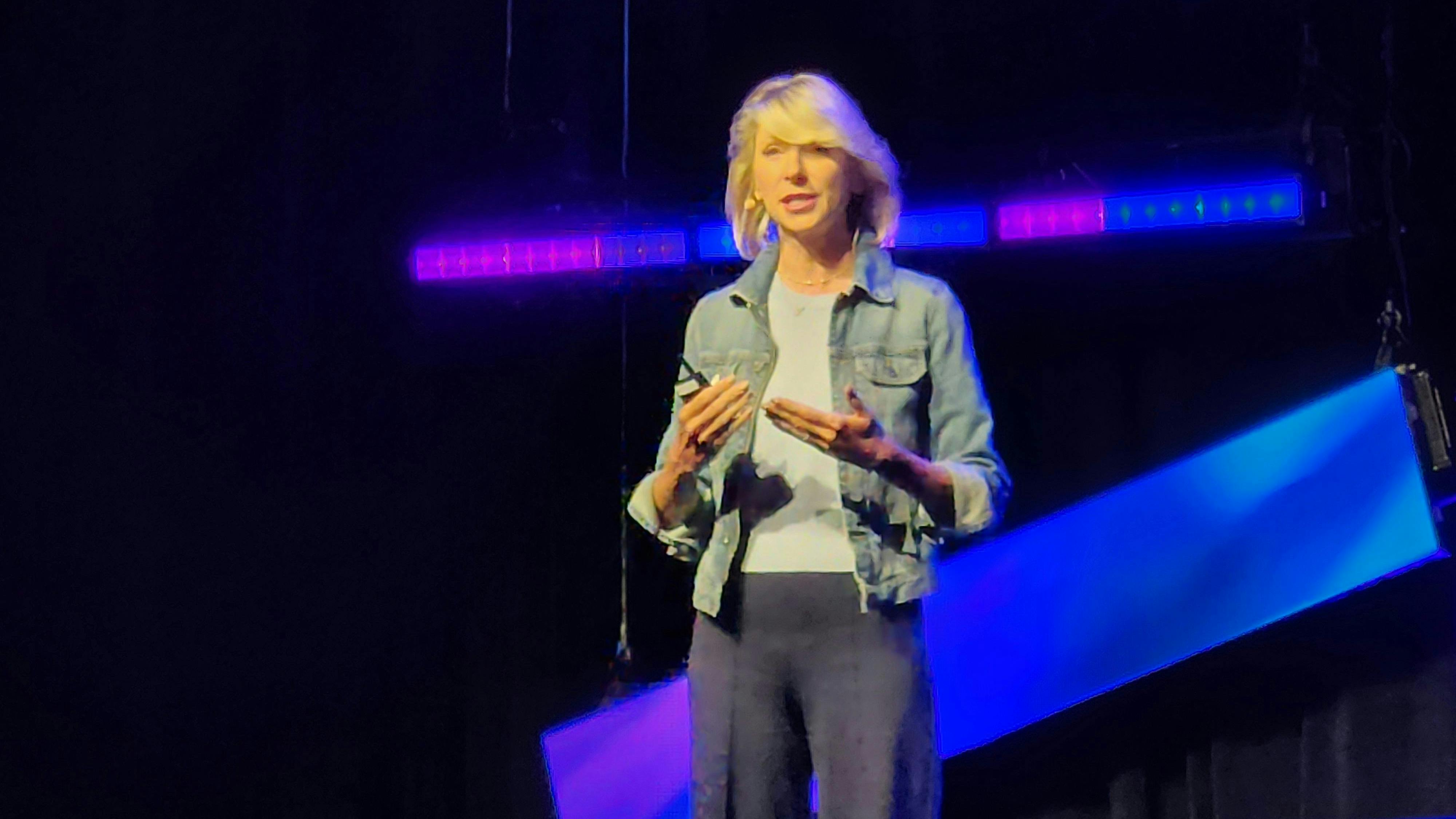 669719da0e41a4f658502e13 Cuddy1