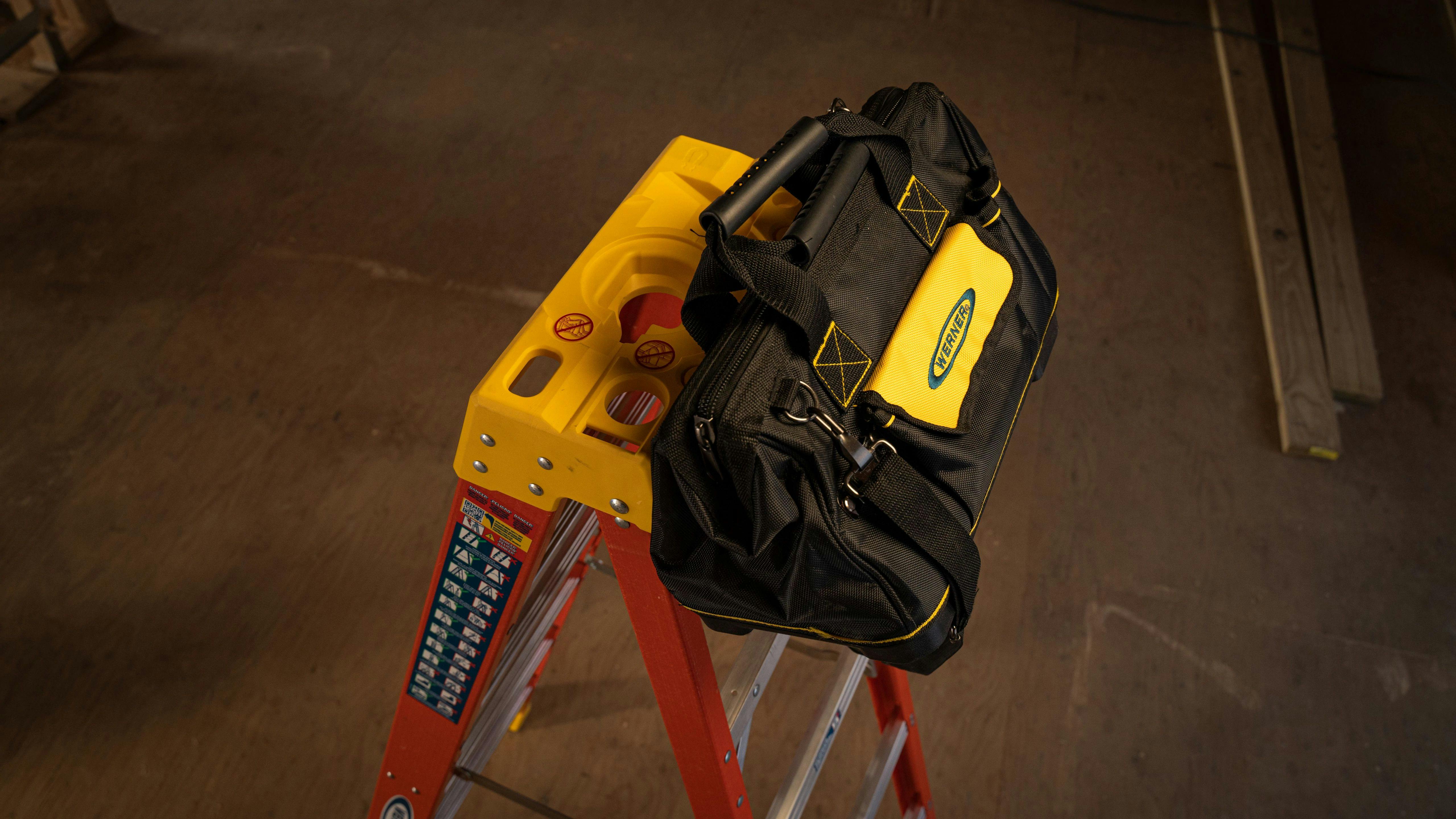 66c63396ffc989a28a726f51 Werner Locktop Ladder Tops