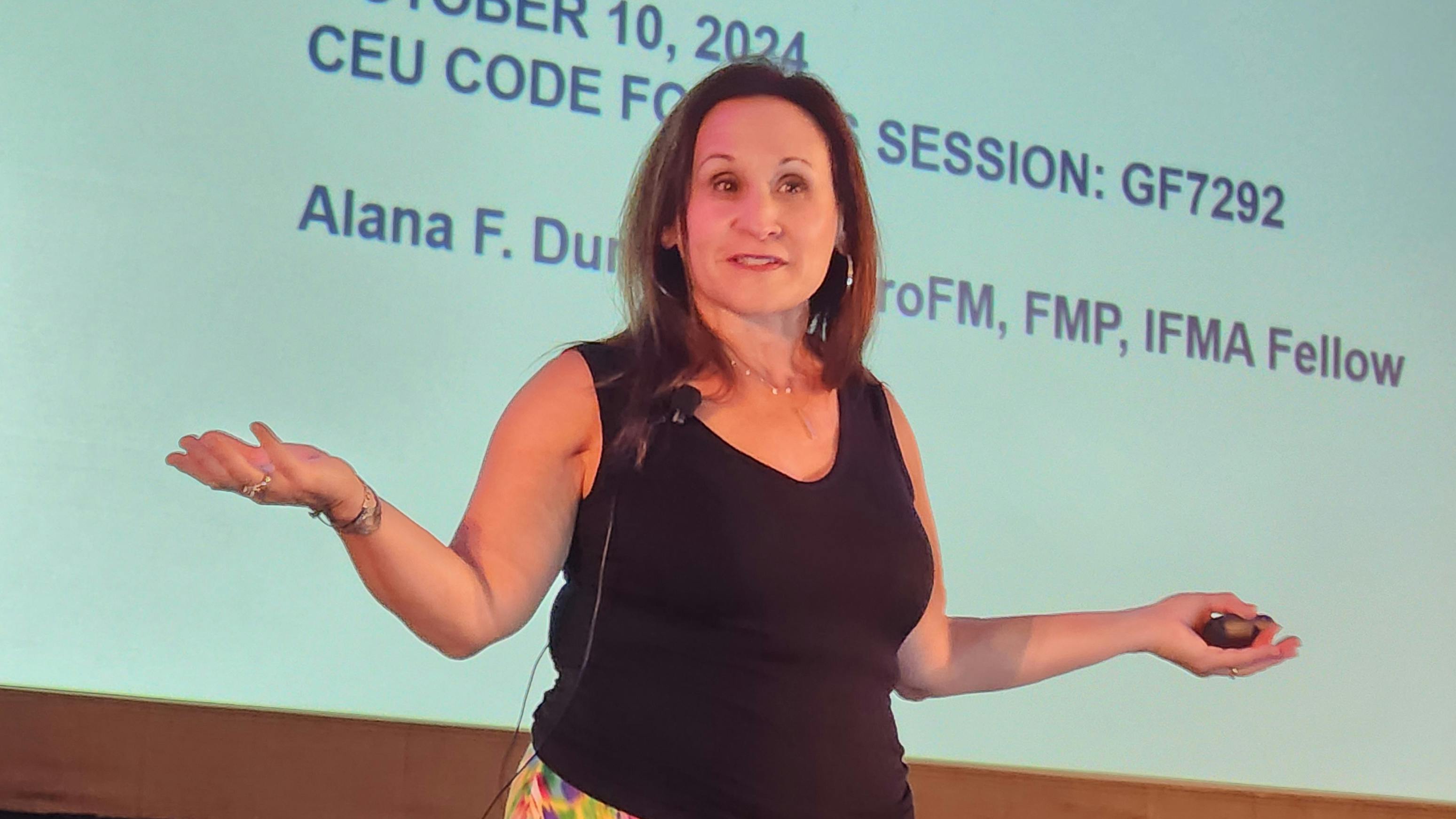 Alana F. Dunoff speaks at the 2024 IFMA World Workplace Conference & Expo.
