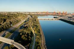 A 2km pathway at Port Botany opposite the freight terminal and Sydney Airport utilizes solar street lights. A 2km pathway at Port Botany opposite the freight terminal and Sydney Airport utilizes solar street lights.