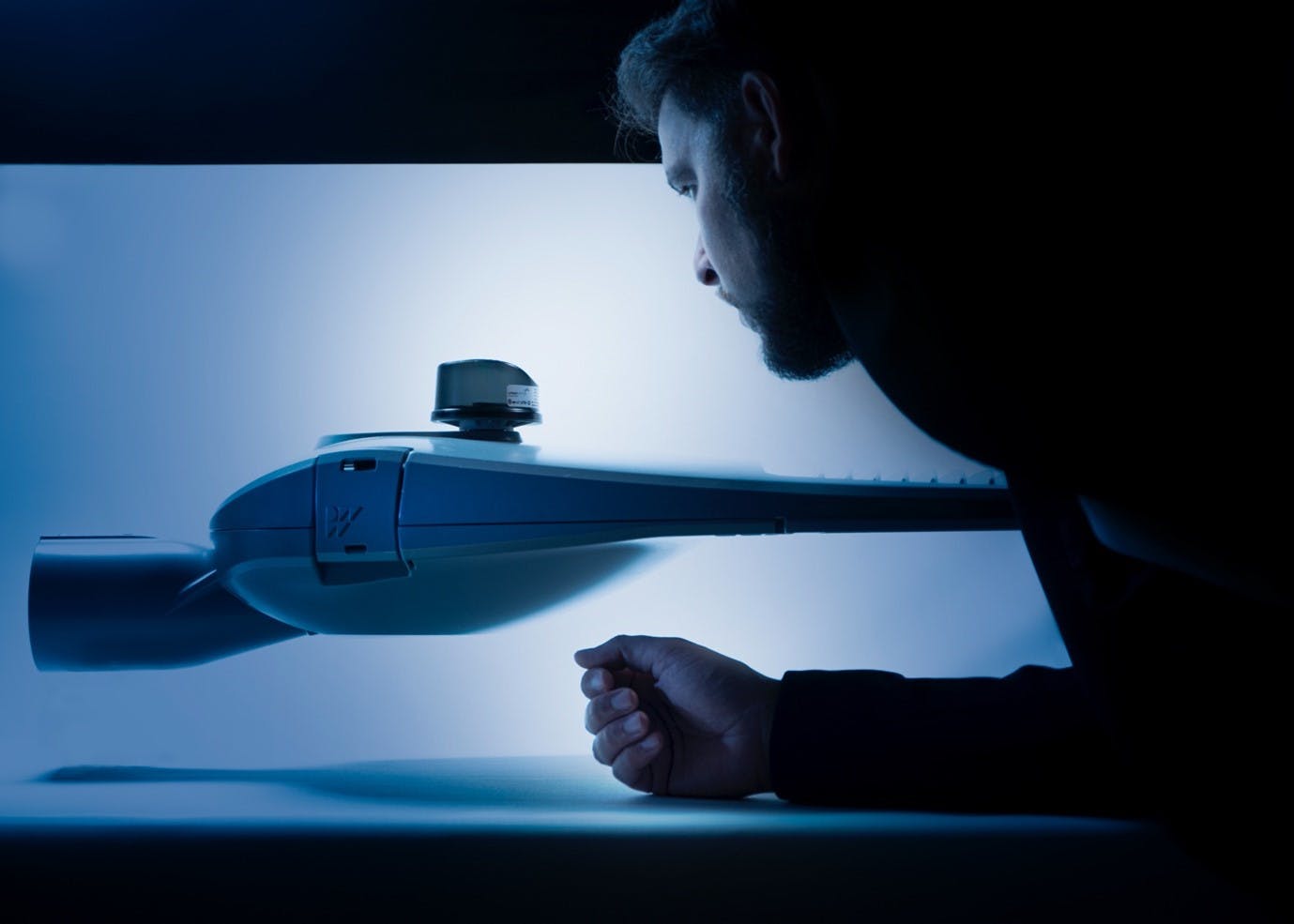 A standardized Zhaga Module can add cellular wireless connectivity to an SSL luminaire such as a street light to enable smart city applications. (Photo credit: Image courtesy of Urban Control.)