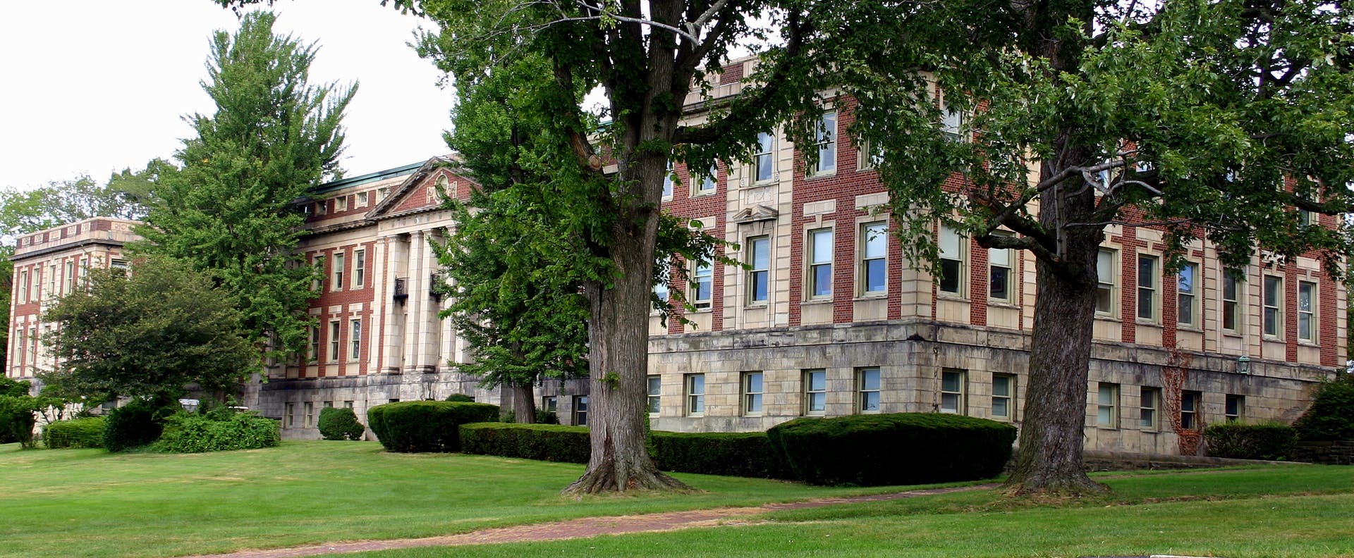 GE Lighting&rsquo;s historic Nela Park headquarters in East Cleveland will become part of modern-day home automation outfit Savant Systems, which will tweak the company&rsquo;s name to GE Lighting, a Savant Company. (Photo credit: Image by Rpabst via Wikimedia Commons; available in the public domain: https://commons.wikimedia.org/wiki/File:Nela_Park_Building_307.jpg.)