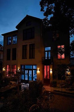 Philips adds Huawei as an IoT partner for Hue smart bulbs Philips adds Huawei as an IoT partner for Hue smart bulbs