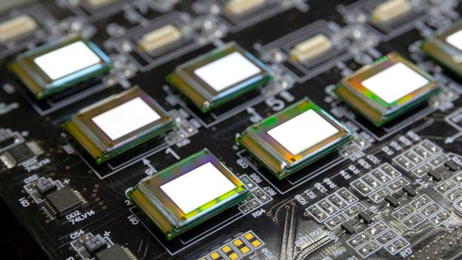 677eb9a0aa3a121cfdb24b24 2208led Myn Opener