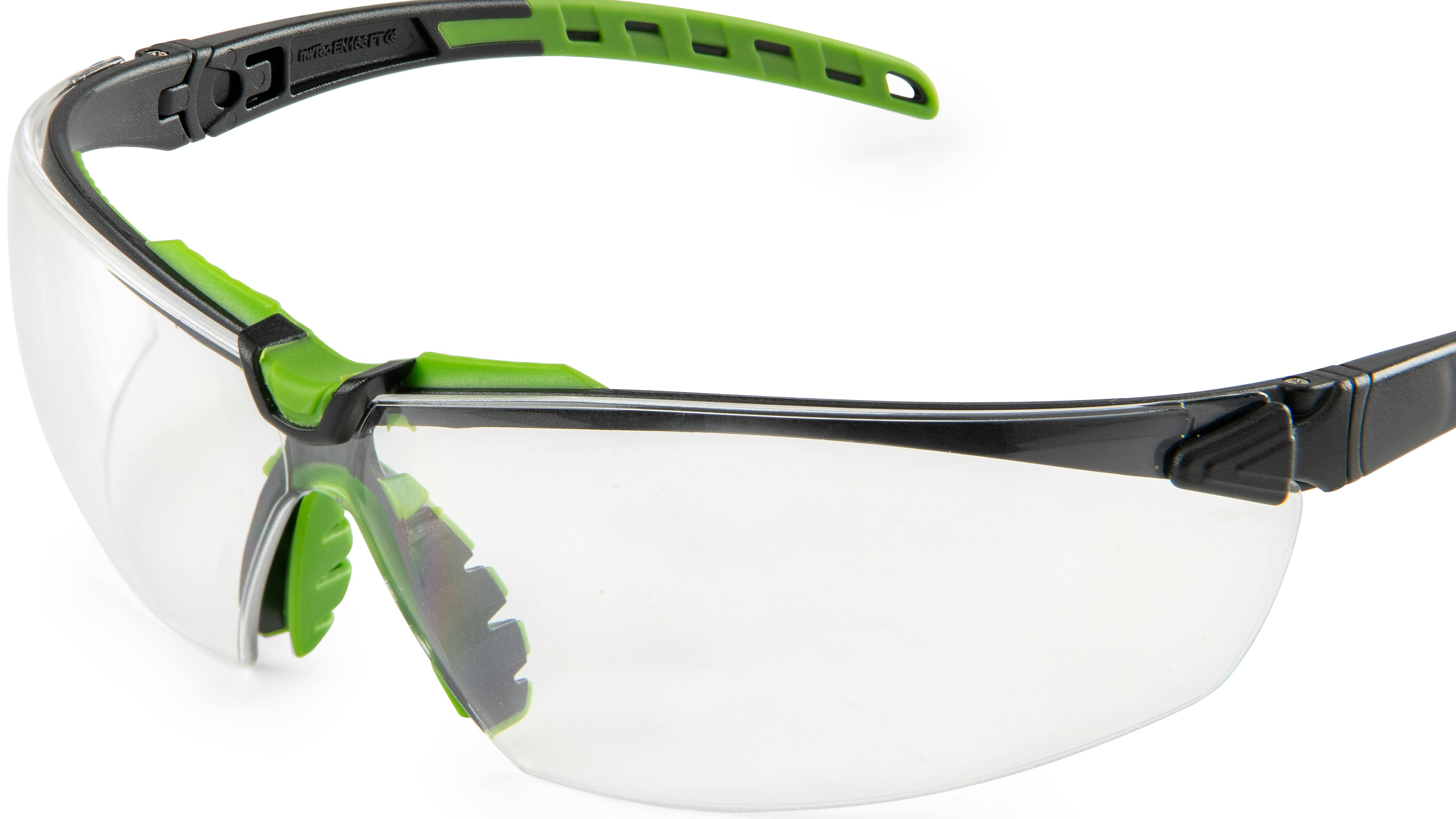 brass_knuckle_spike_glasses_give_the_boot_to_fog_a