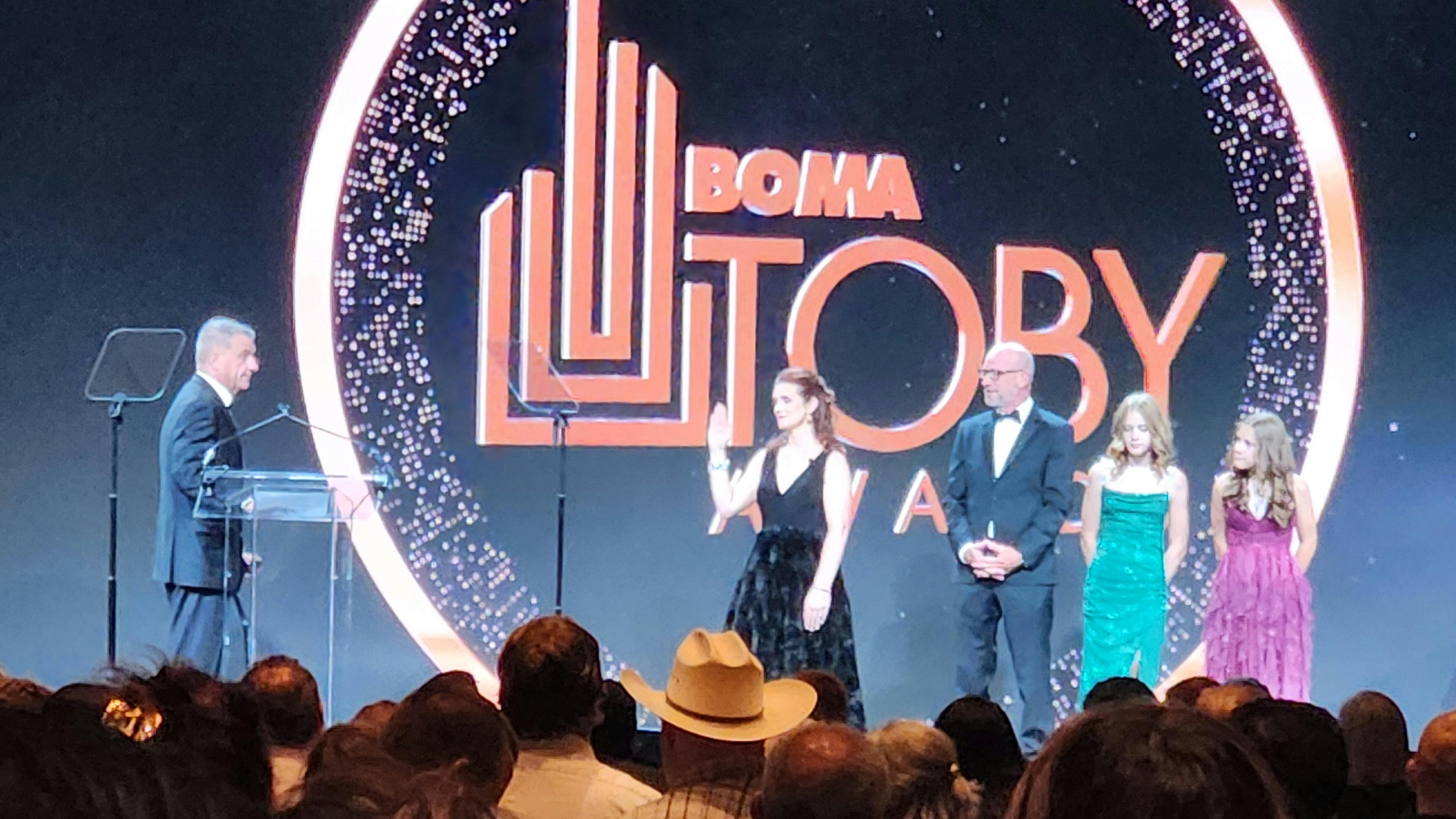 Kjersten Jaeb takes the oath of office, administered by Mark Dukes, BOMA International&rsquo;s 2021-2022 chair.